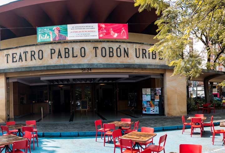 Teatro Pablo Tbbón Uribe, Medellín